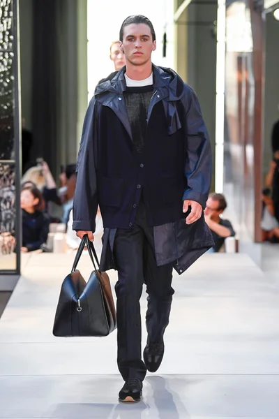 Look 55